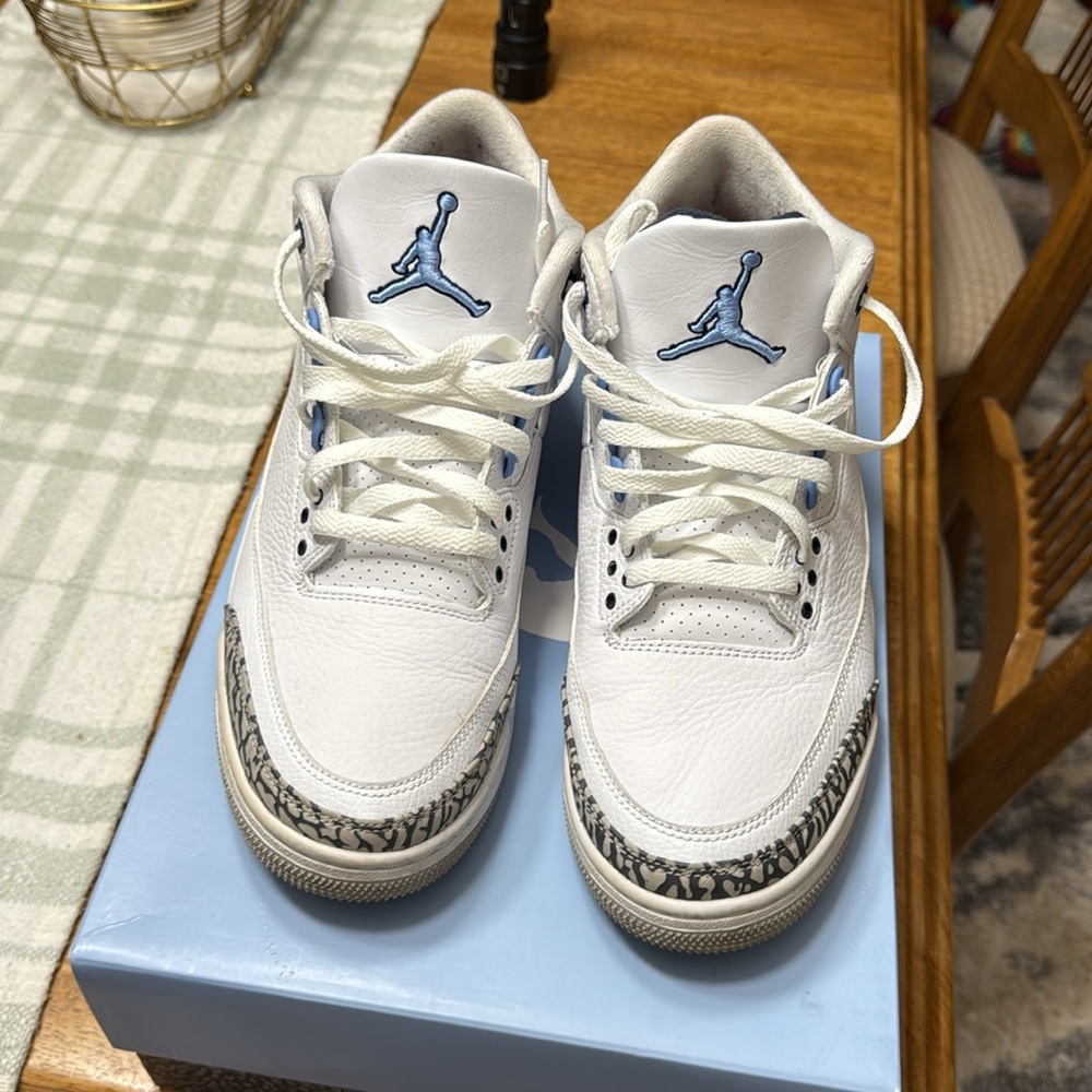 Jordan 3 unc - Picture 2 of 8